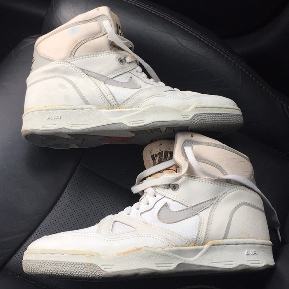 Nike Old School : Buy Nike Sneakers & Shoes | Air force 1 Nike Old School : Buy Nike Sneakers & Shoes | Air force 1